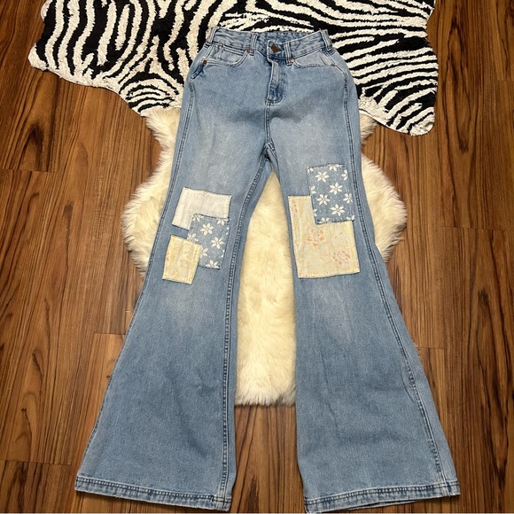 Wrangler Billabong Flare Jeans with Patchwork Size 26 - Picture 3 of 9